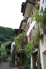 Vue d'une rue dans Twann. Cliché personnel