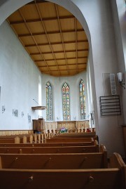 Vue intérieure de la nef et du choeur. Cliché personnel