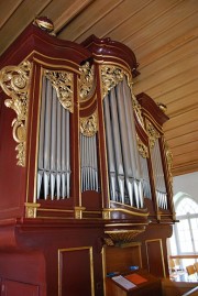 Vue rapprochée de l'orgue Kuhn. Cliché personnel