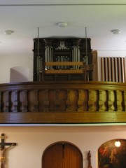 Orgue de l'église de Saulcy, vu depuis la nef. Cliché personnel