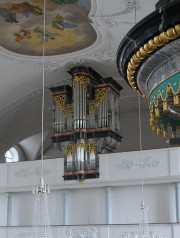 Vue sur l'orgue avec la chaire au premier plan. Cliché personnel