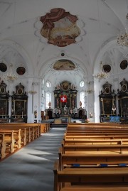 Vue intérieure de la nef en direction du choeur. Cliché personnel