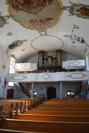 Vue intérieure en direction de l'orgue Graf. Cliché personnel