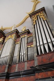 Partie droite du buffet d'orgue en tribune. Cliché personnel