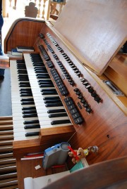 Vue de la console de l'orgue. Cliché personnel