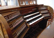 Vue de la console de l'orgue. Cliché personnel