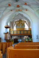 Vue intérieure de la nef avec l'orgue. Cliché personnel