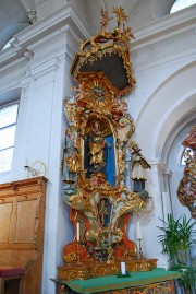 Autel situé à droite de l'entrée du choeur (style baroque/rococo). Cliché personnel