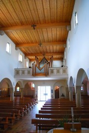 Vue intérieure avec l'orgue. Cliché personnel