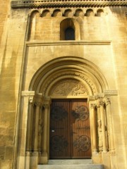 Collégiale de Neuchâtel, le portail roman sud. Cliché personnel