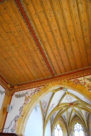 Le plafond de la nef et l'entrée du choeur. Cliché personnel