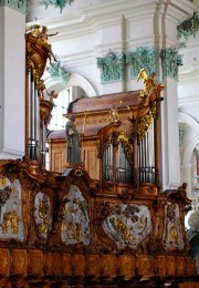 Orgue de choeur, côté Evangile (à gauche, au Nord). Cliché personnel