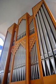 Vue de la Montre de l'orgue en contre-plongée. Cliché personnel