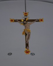 Le grand Christ en Croix placé à l'entrée du choeur. Cliché personnel