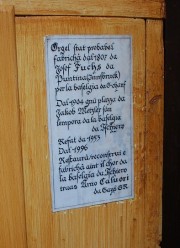 Indications sur cet orgue en allemand et romanche. Cliché personnel