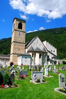 Vue de l'abbaye de Müstair. Cliché personnel (juillet 2011)