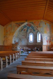 Vue intérieure de la nef et du choeur peint vers 1500. Cliché personnel