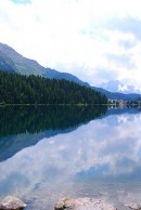 Vue du lac de St. Moritz. Cliché personnel en juillet 2011