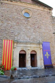 Façade de l'église de Roquebrune. Cliché personnel (sept. 2011)
