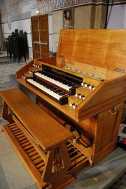 Console de l'ancien orgue signée François Mader, Marseille (1893). Cliché personnel