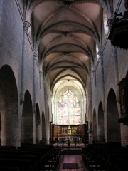 Vue de la nef de l'église St-Just d'Arbois. Cliché personnel