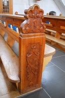 Un banc sculpté. Cliché personnel