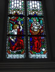 Autre vitrail dans l'église. Cliché personnel