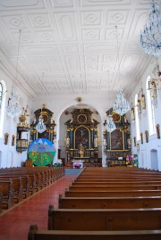 Nef de l'église paroissiale de Hitzkirch. Cliché personnel (début juin 2012)