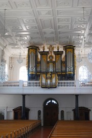 Vue du grand orgue A. Hauser avec la nef, depuis l'entrée du choeur. Cliché personnel