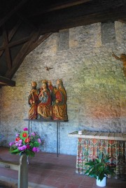 La chapelle supérieure de l'ossuaire, chapelle dédiée à Marie (+ son couronnement sculpté daté de 1500 environ). Cliché personnel