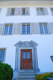 Façade de la cure (date: 1584). Cliché personnel