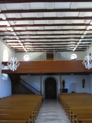 Vue intérieure de l'église de Develier en direction de l'orgue Dumas. Cliché personnel