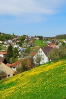 Vue du village depuis la colline de l'église. Cliché personnel (avril 2012)