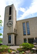 Vue extérieure de l'église réformée. Cliché personnel