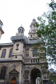 Vue de l'église de la Trinité, Paris (9ème arr.). Cliché personnel (nov. 2012)