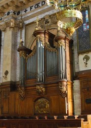 Orgue de choeur (buffet droit, dans le choeur: muet). Cliché personnel