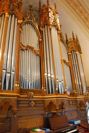 Détail du buffet et de l'orgue en tribune. Cliché personnel