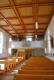 Nef avec vue sur l'orgue. Cliché personnel