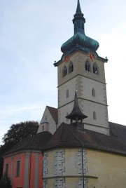 Vue extérieure de l'église St. Pelagius. Cliché personnel (automne 2012)