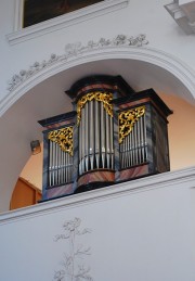 L'orgue de choeur, dans l'unique travée du choeur avant l'abside. Cliché personnel