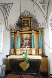 Maître-autel de la chapelle-ossuaire, cimetière. Cliché personnel