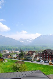 Vue de la vallée et de Sarnen, depuis le parvis. Cliché personnel