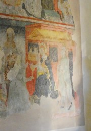 Vue rapprochée de détails des peintures murales dans le choeur. Cliché personnel