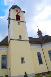 Vue extérieure de l'église paroissiale, Ebikon. Cliché personnel