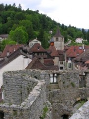 Vue de Valangin depuis le château en direction de la collégiale. Cliché personnel