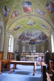 Vue du choeur de l'église. Cliché personnel privé