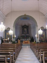 Intérieur de l'église en direction du choeur. Cliché personnel