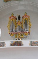 Vue de l'orgue Mathis de la Pfarrkirche de Näfels. Cliché personnel (juillet 2014)