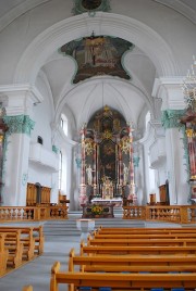 Vue de la fin de la nef et du choeur. Cliché personnel