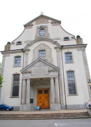 La façade de l'église catholique d'Altstätten. Cliché personnel (07. 2014)